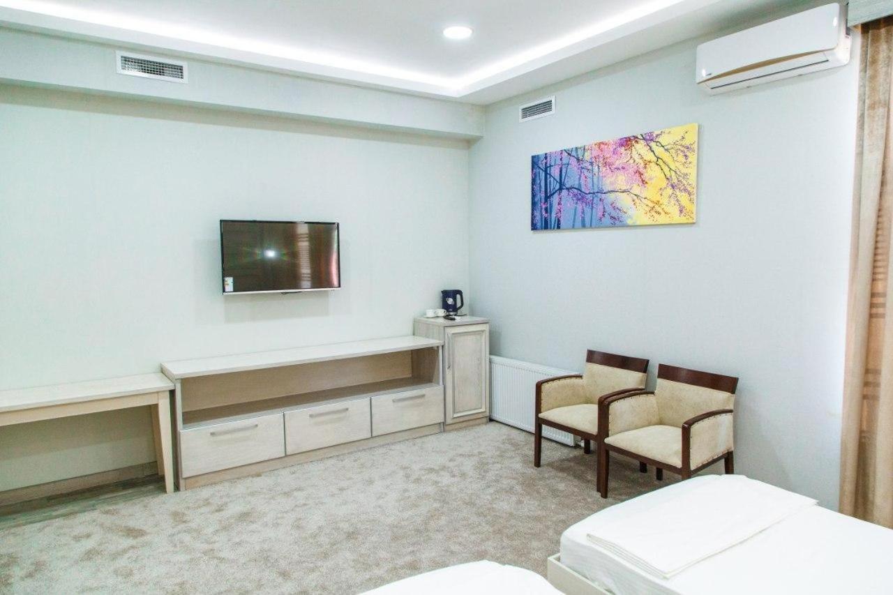Shedevr Plaza Namangan Exterior foto