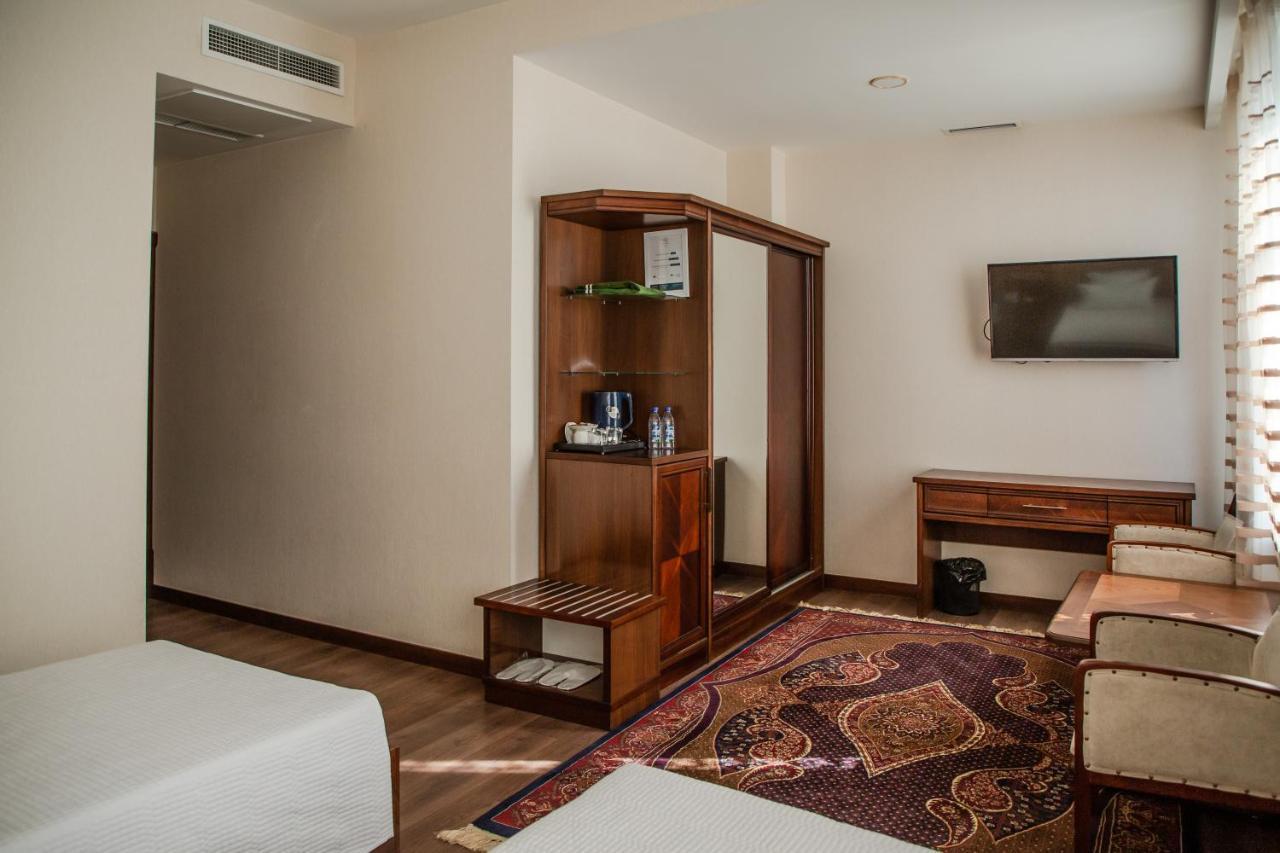 Shedevr Plaza Namangan Exterior foto