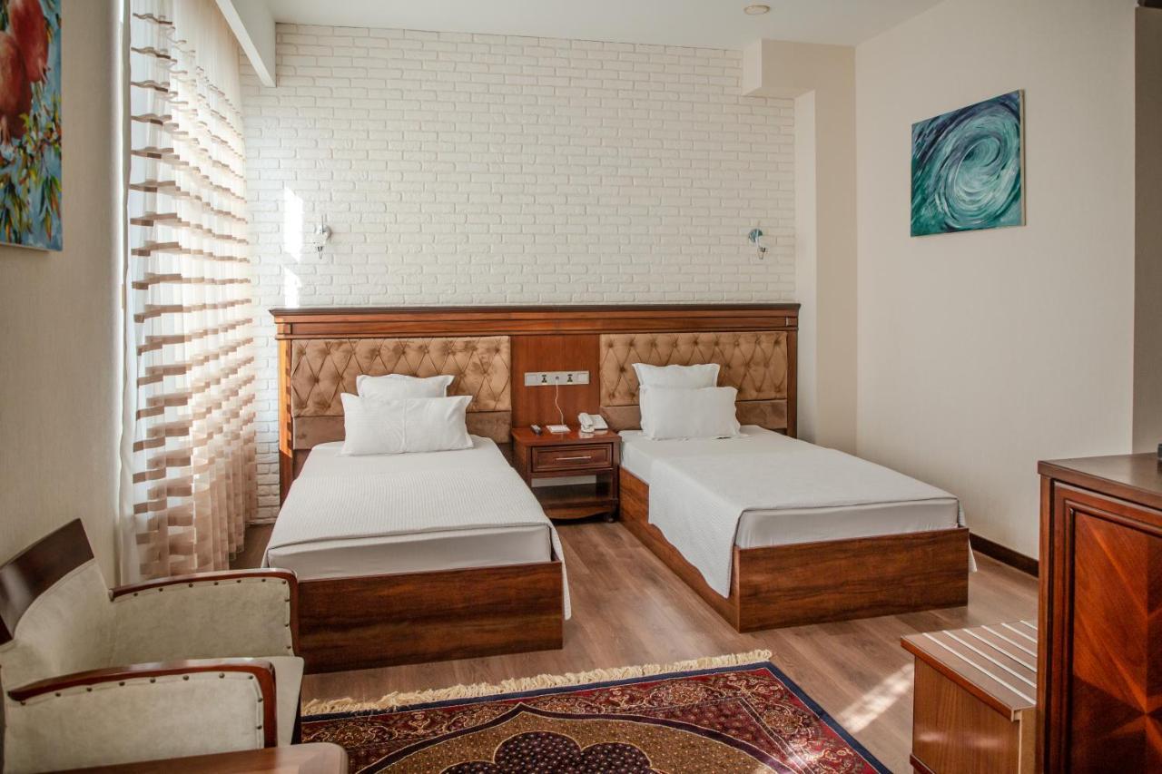 Shedevr Plaza Namangan Exterior foto